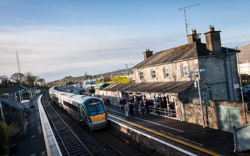 Mainistir na Búille station