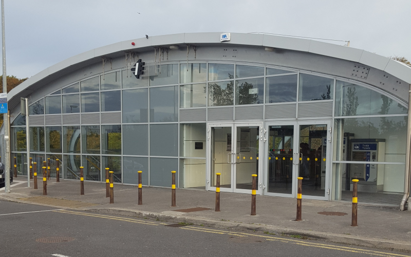 Ollpháirc Bhóthar na hUaimhe station